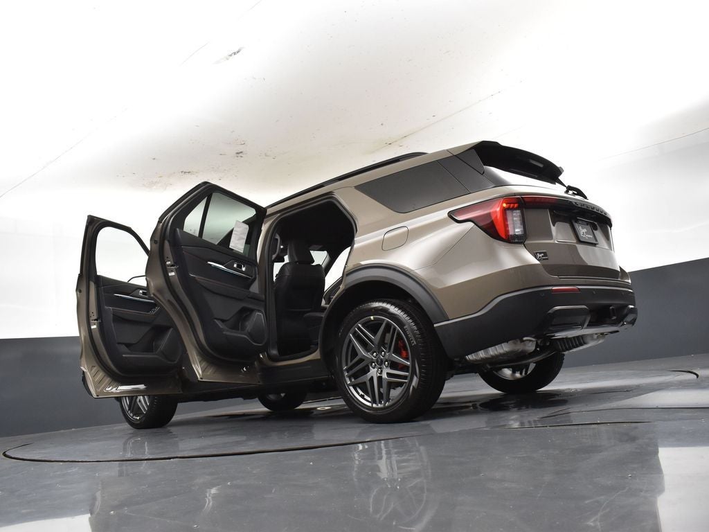 2026 Ford Explorer ST-Line 300A