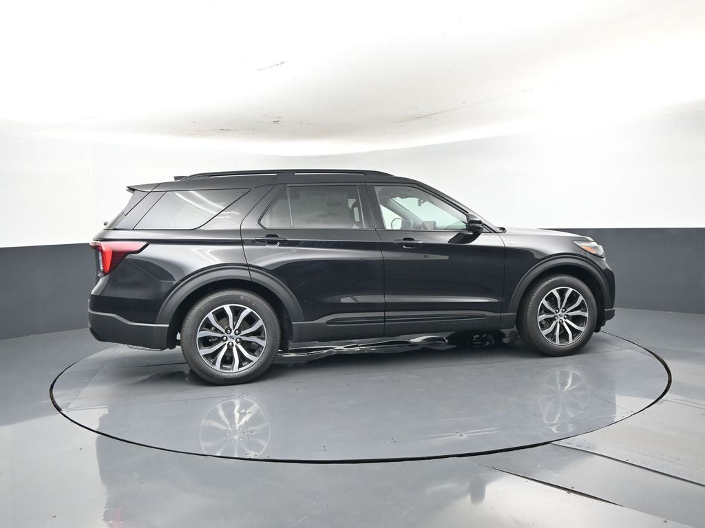 2026 Ford Explorer ST-Line 300A