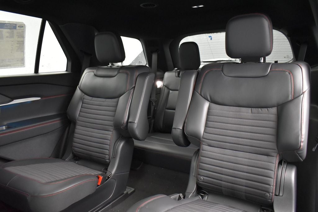 2026 Ford Explorer ST-Line 300A