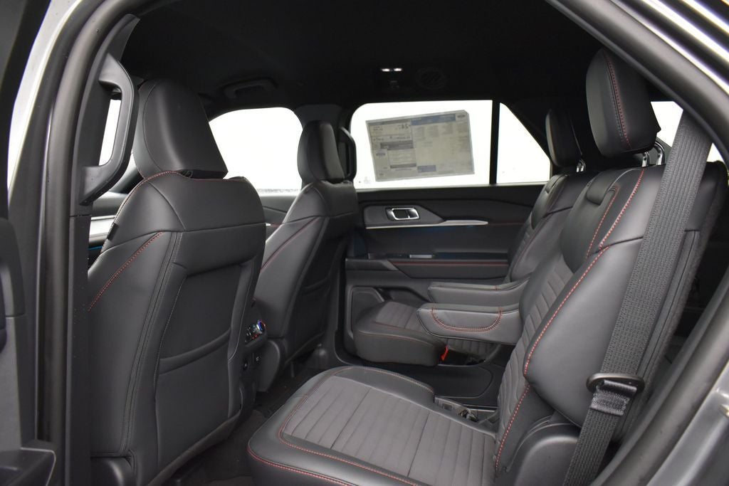 2026 Ford Explorer ST-Line 300A
