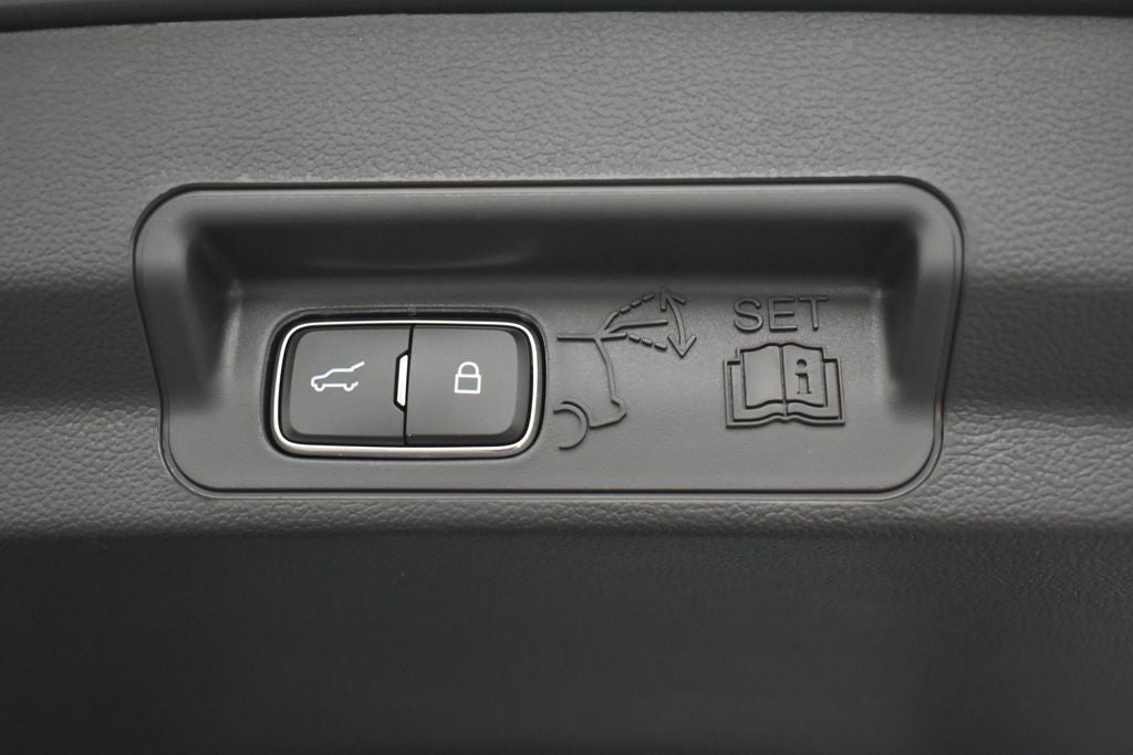 2026 Ford Explorer ST-Line 300A