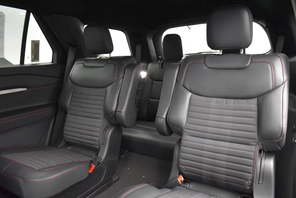 2027 Ford Explorer ST-Line 300A