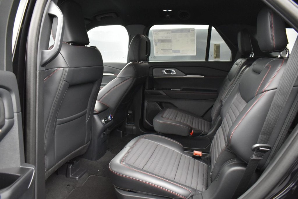 2027 Ford Explorer ST-Line 300A