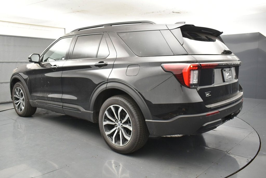 2027 Ford Explorer ST-Line 300A