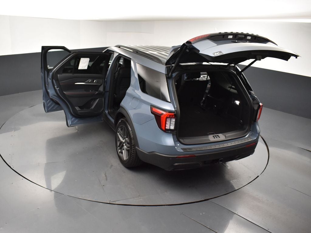 2026 Ford Explorer ST-Line 300A