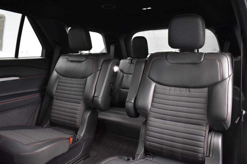 2026 Ford Explorer ST-Line 300A