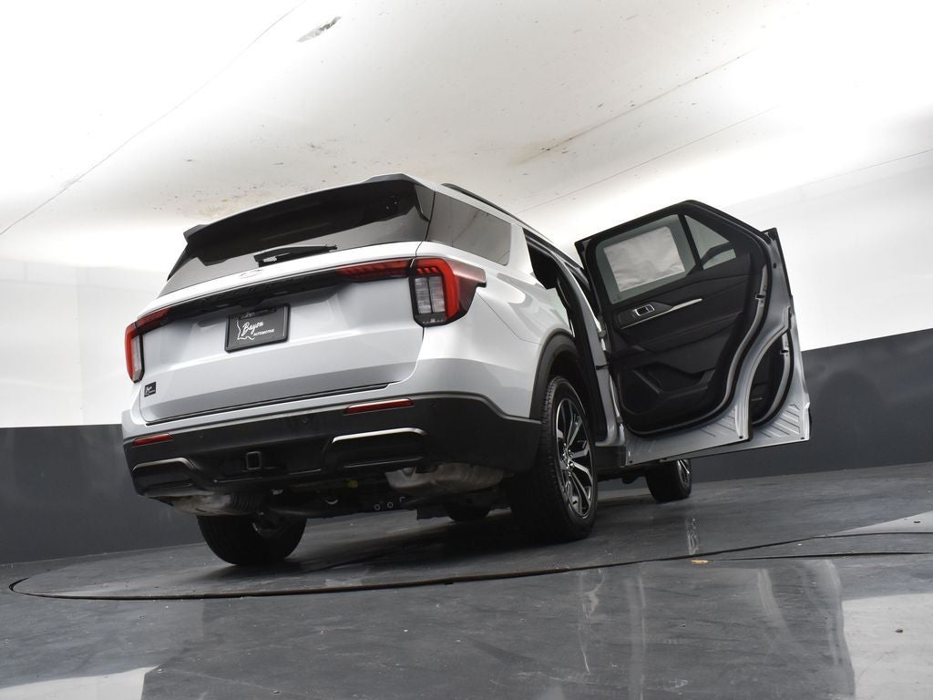 2026 Ford Explorer ST-Line 300A