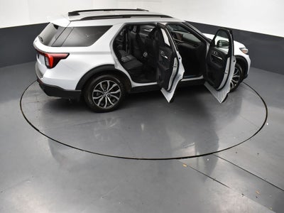 2026 Ford Explorer ST-Line 300A