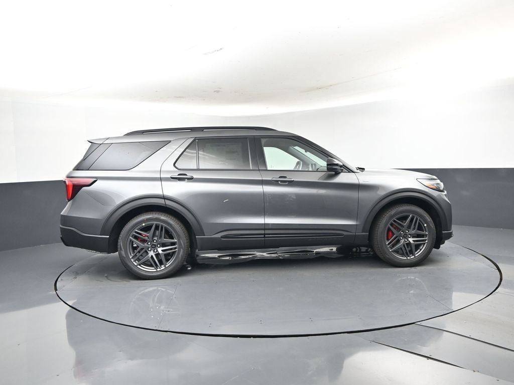 2026 Ford Explorer ST-Line 300A