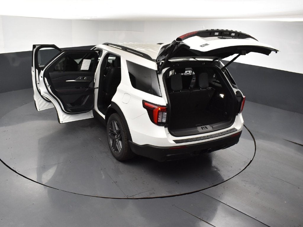 2027 Ford Explorer ST-Line 300A