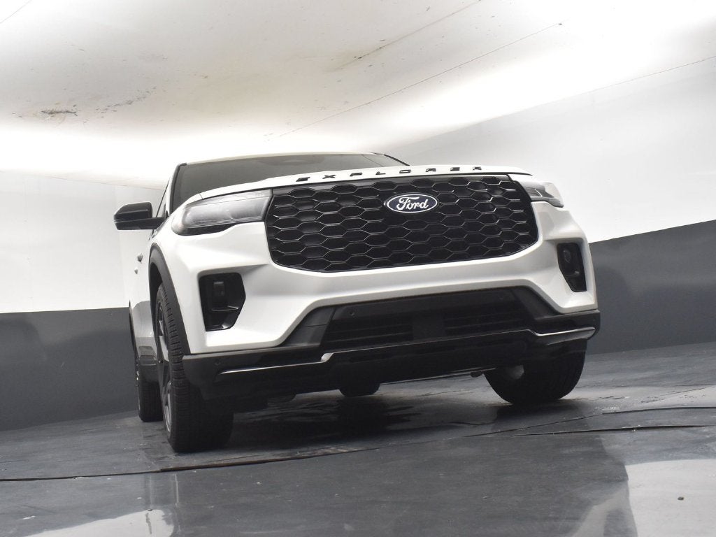 2027 Ford Explorer ST-Line 300A