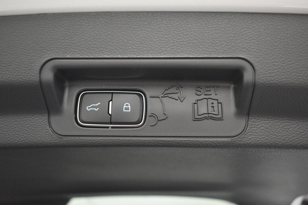 2027 Ford Explorer ST-Line 300A