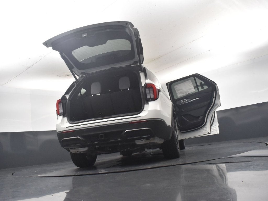 2026 Ford Explorer ST-Line 300A