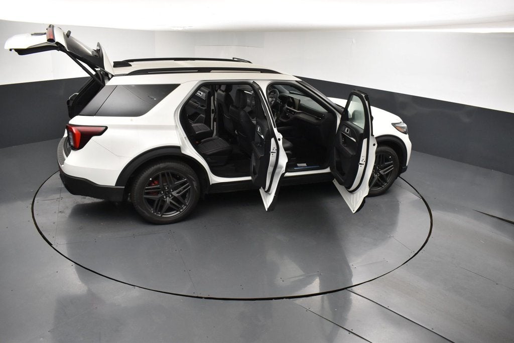 2026 Ford Explorer ST-Line 300A