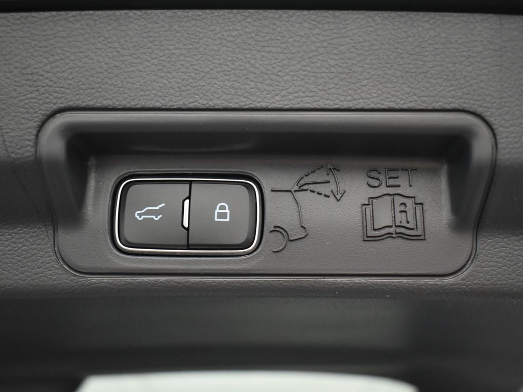 2026 Ford Explorer Tremor 800A