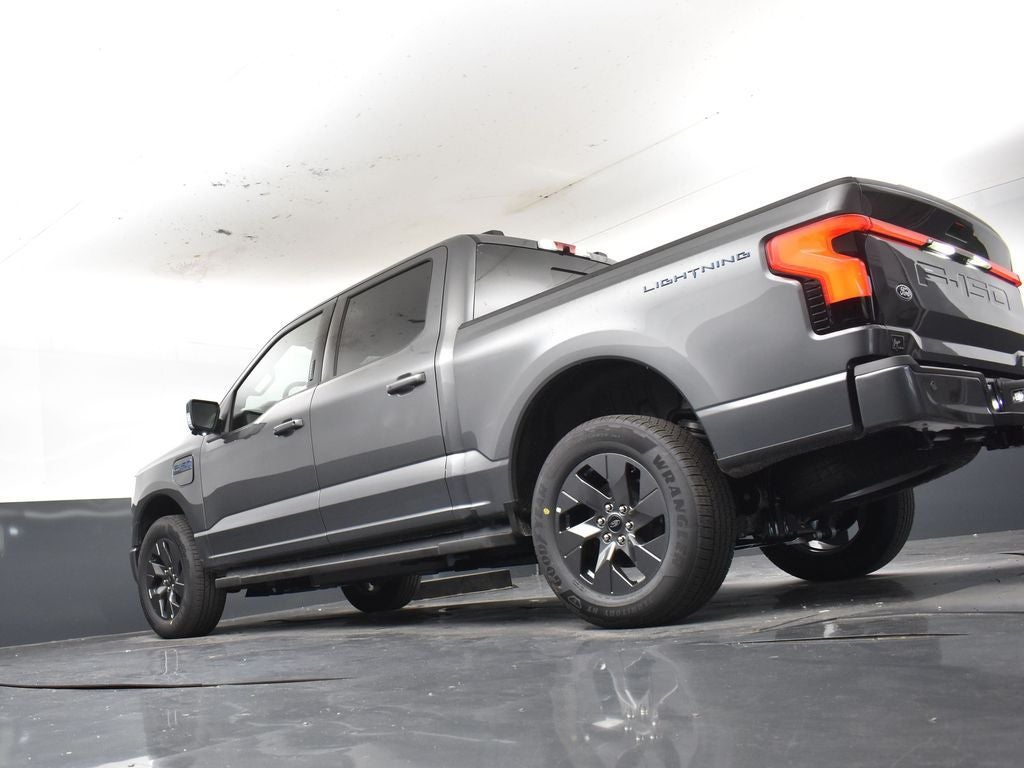 2025 Ford F-150 Lightning Lariat 511A