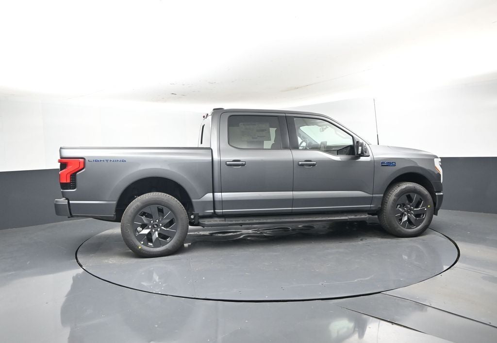 2025 Ford F-150 Lightning Lariat 511A