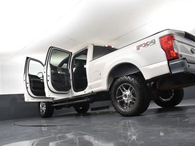 2017 Ford F-250SD Lariat 608A