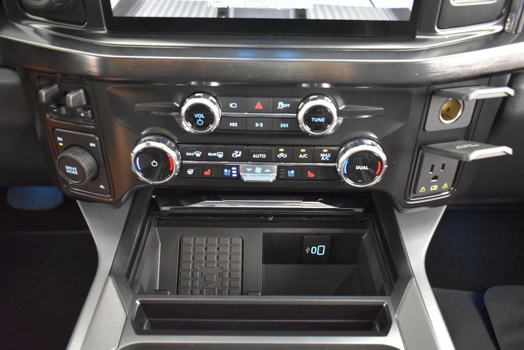2026 Ford F-250SD Lariat Black Widow