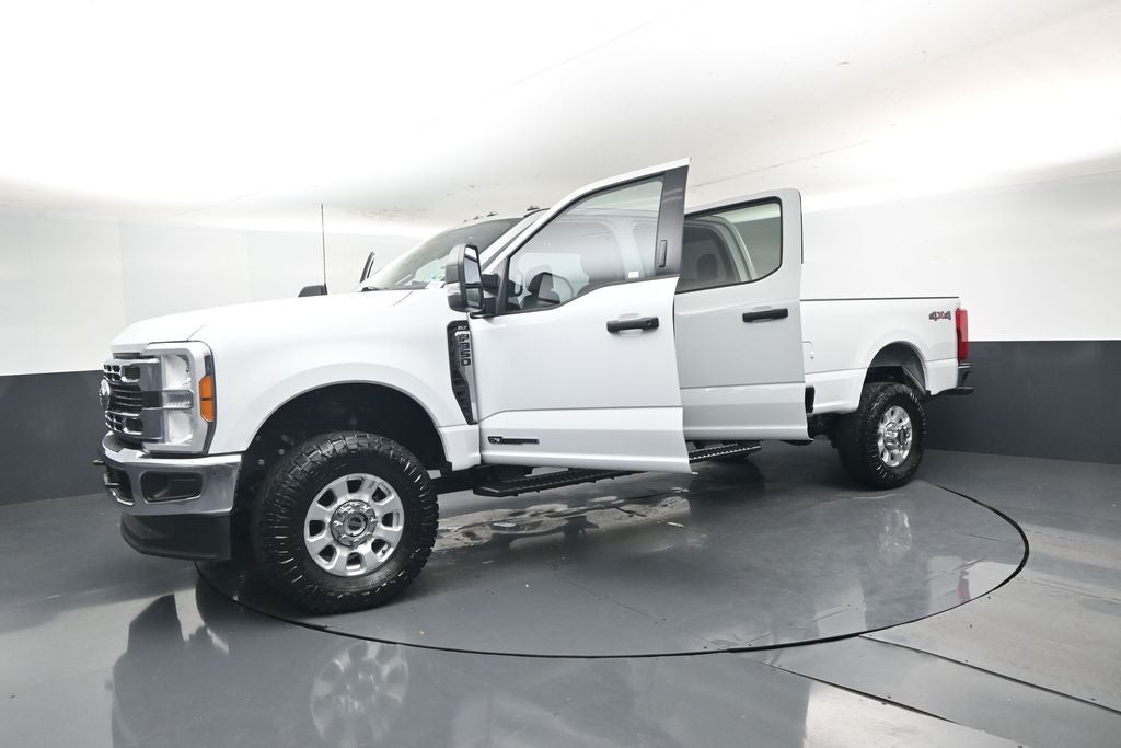 2023 Ford F-350SD XLT