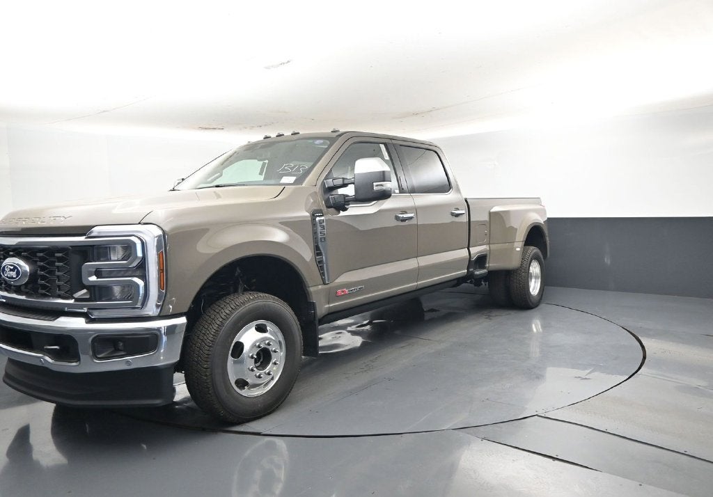 2027 Ford F-350SD Lariat DRW 628A