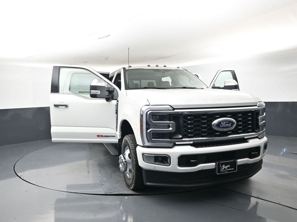 2026 Ford F-350SD Platinum DRW 723A