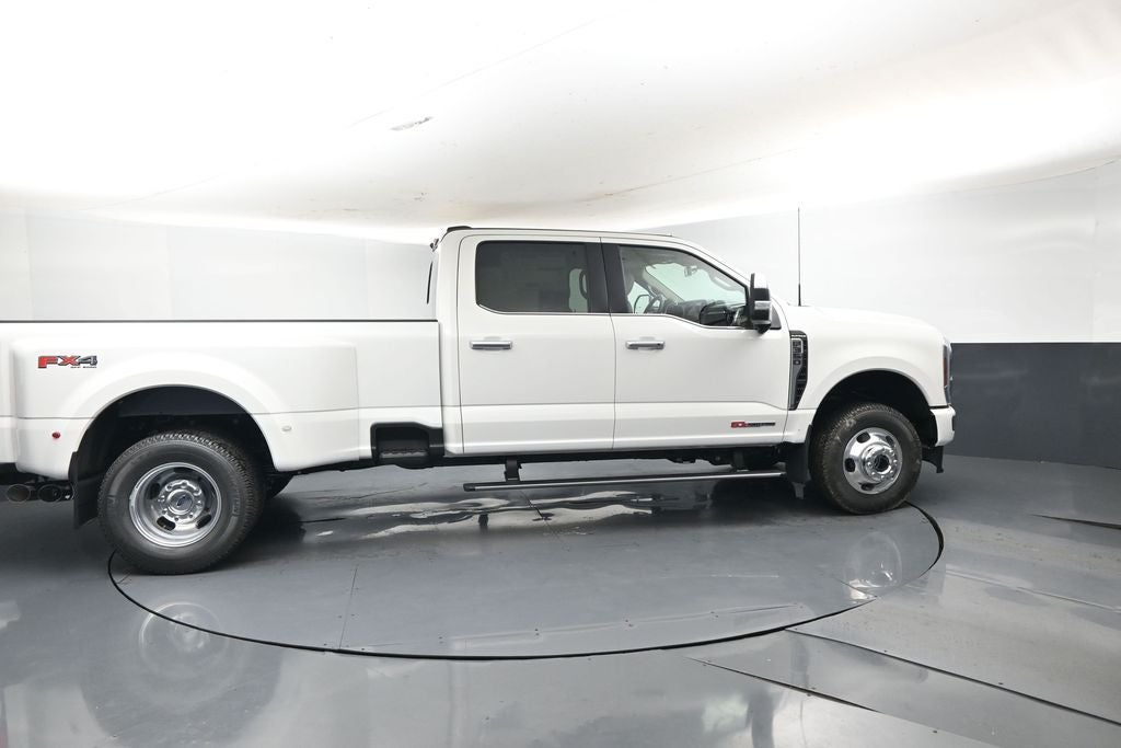 2026 Ford F-350SD Platinum DRW 723A