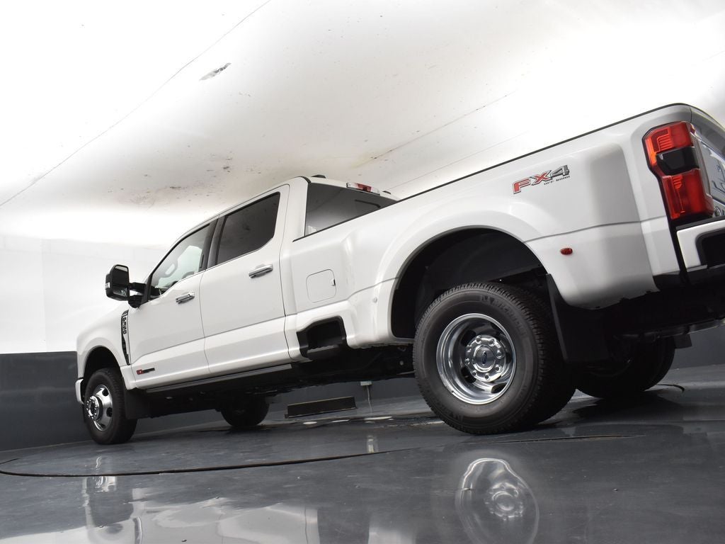 2026 Ford F-350SD Platinum DRW 723A