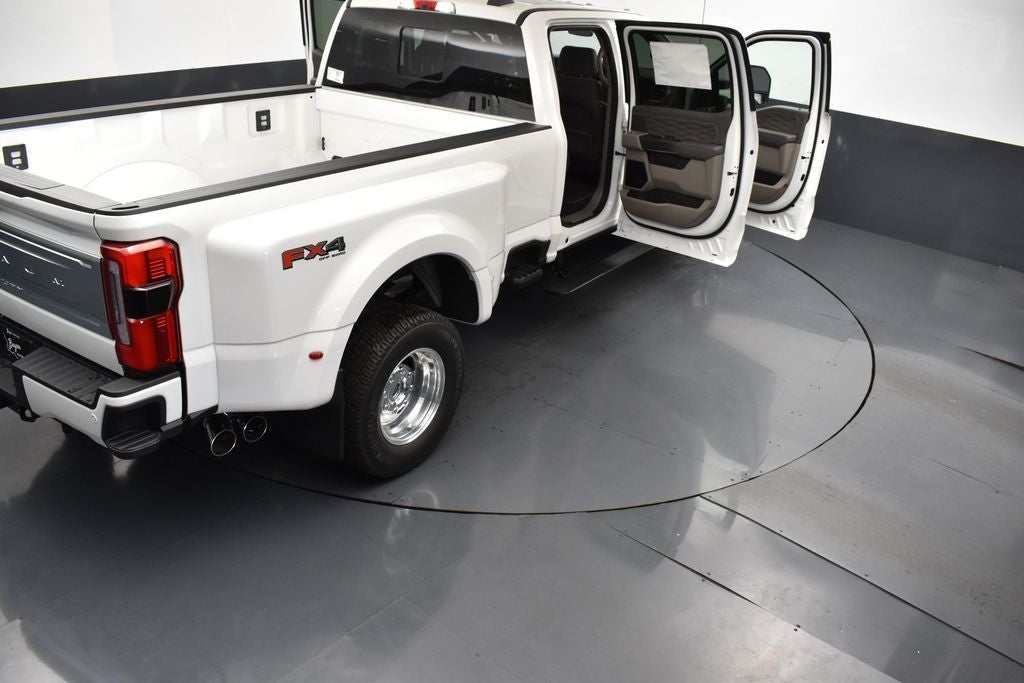 2026 Ford F-350SD Platinum DRW 723A