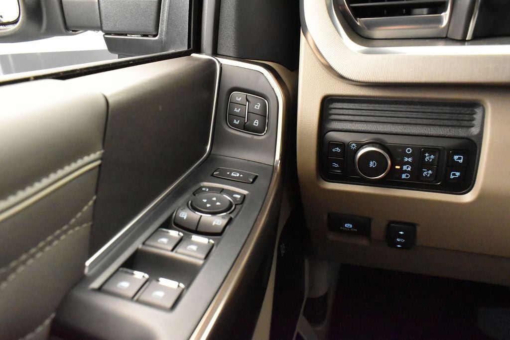2026 Ford F-350SD Platinum DRW 723A