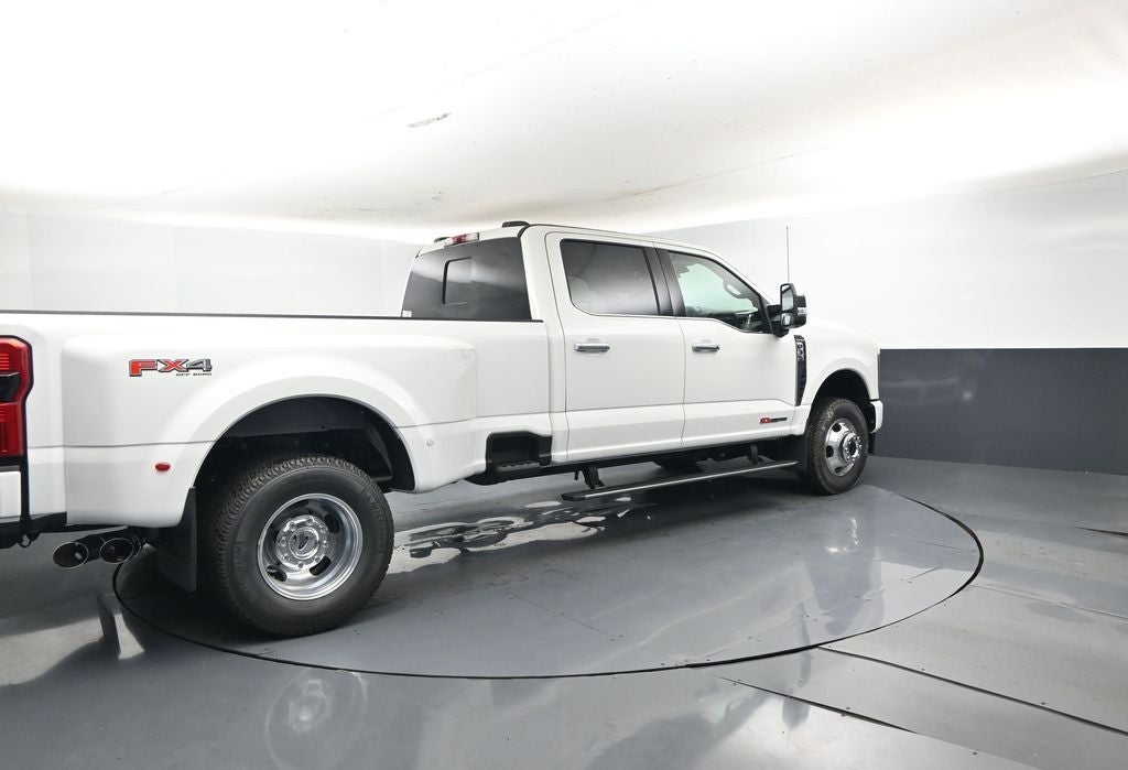 2026 Ford F-350SD Platinum DRW 723A