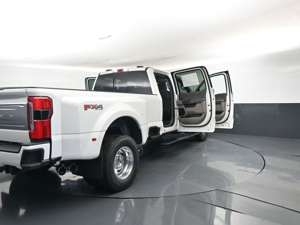 2026 Ford F-350SD Platinum DRW 723A