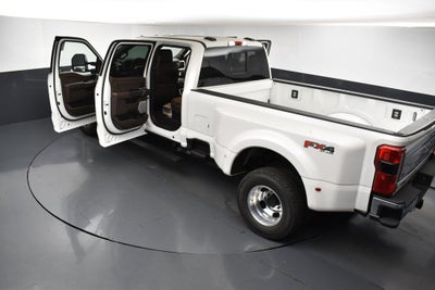 2027 Ford F-350SD King Ranch DRW