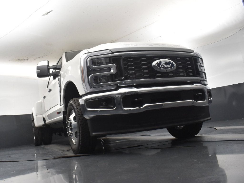 2027 Ford F-350SD King Ranch DRW