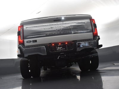 2027 Ford F-350SD King Ranch DRW