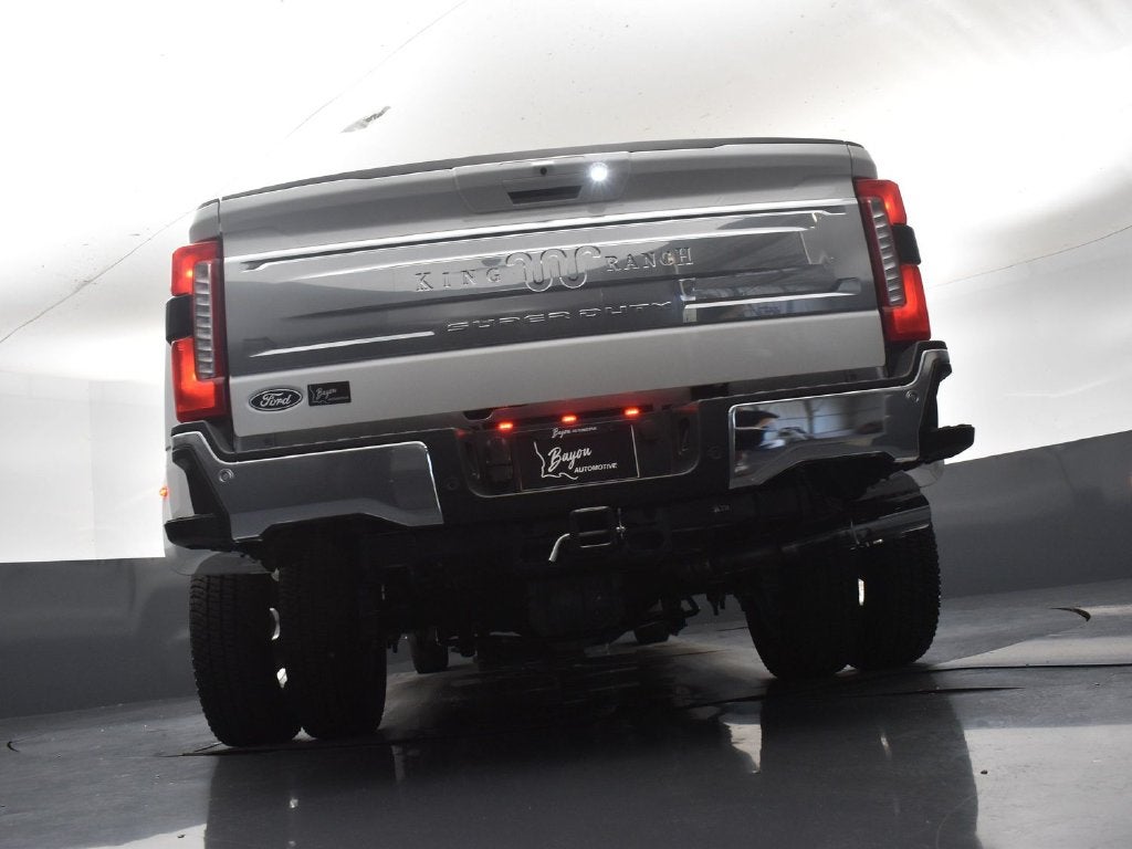 2027 Ford F-350SD King Ranch DRW