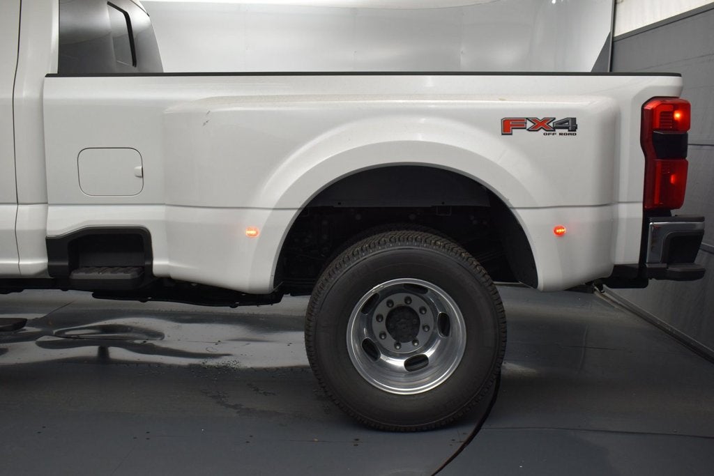 2027 Ford F-350SD King Ranch DRW