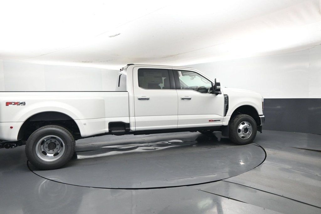 2027 Ford F-350SD King Ranch DRW