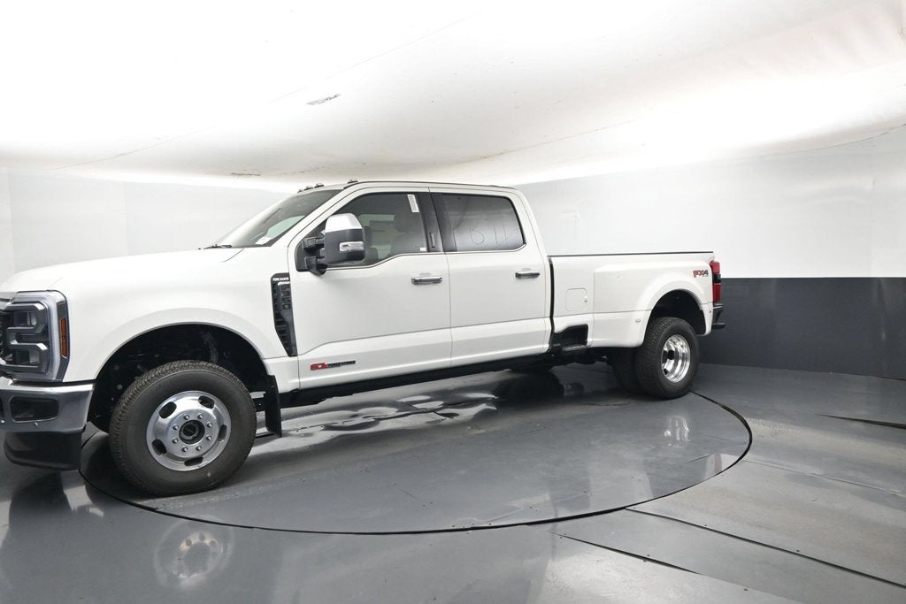 2027 Ford F-350SD King Ranch DRW