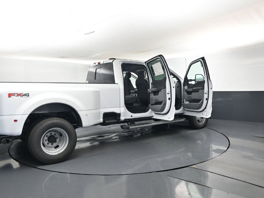 2027 Ford F-350SD XLT DRW