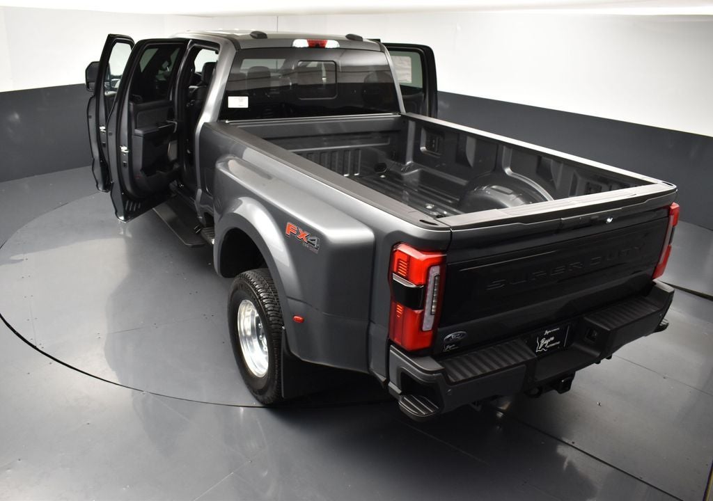 2026 Ford F-350SD Platinum DRW 723A