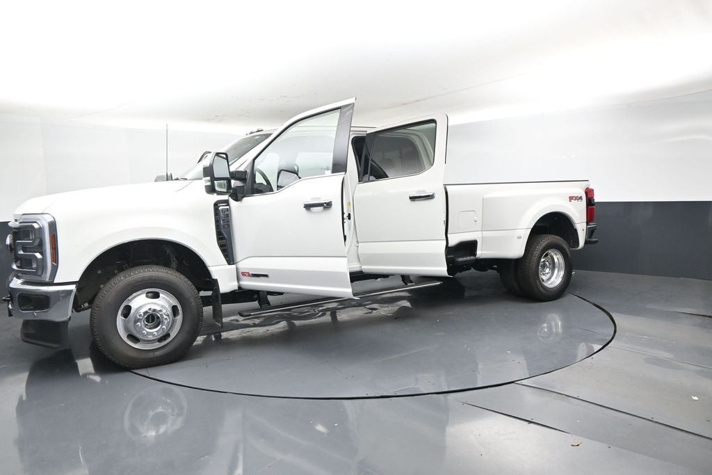 2025 Ford F-350SD Lariat DRW 628A