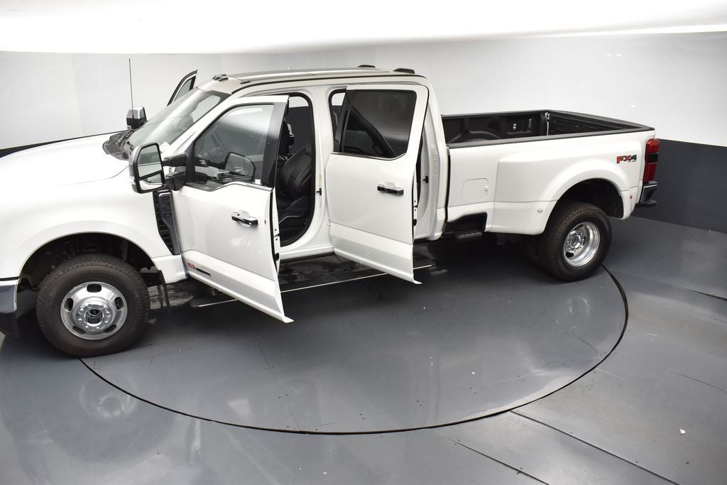 2025 Ford F-350SD Lariat DRW 628A