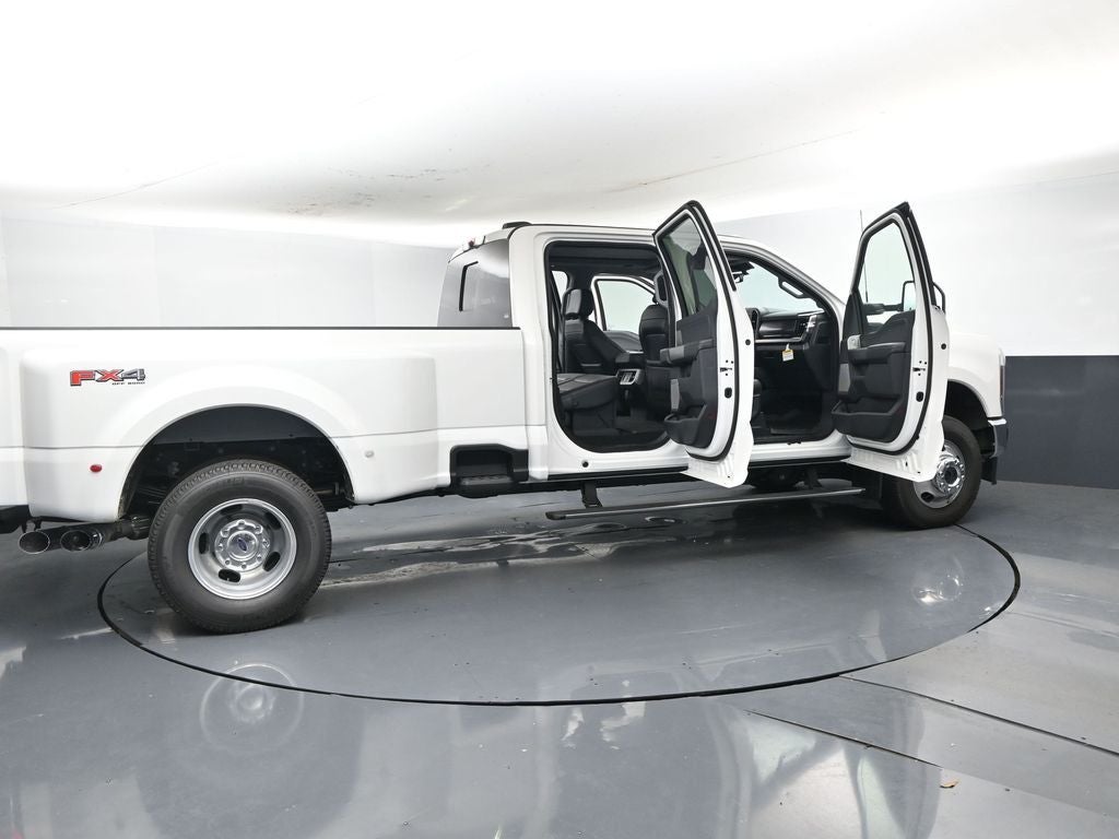2025 Ford F-350SD Lariat DRW 628A