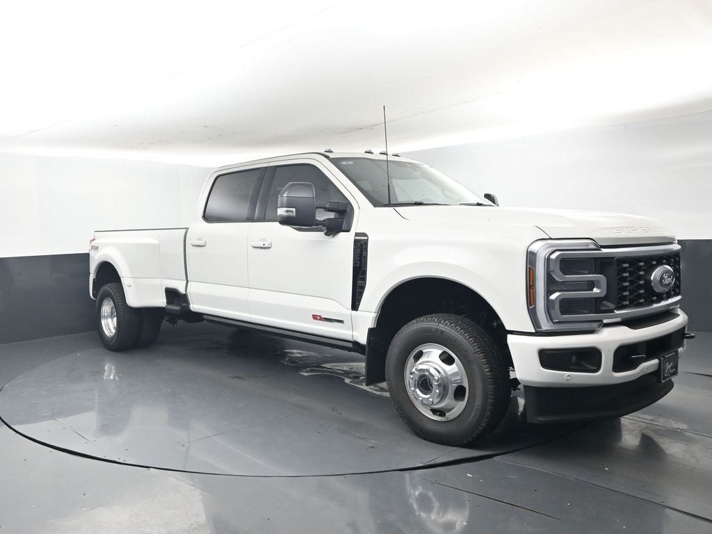 2026 Ford F-350SD Platinum 723A DRW