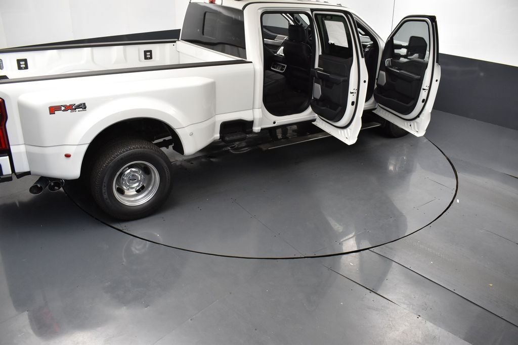 2026 Ford F-350SD Platinum 723A DRW