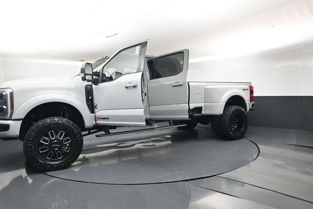 2026 Ford F-350SD Platinum DRW