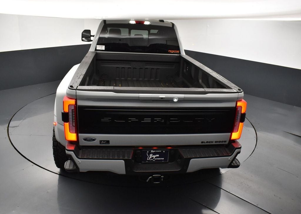 2026 Ford F-350SD Platinum DRW