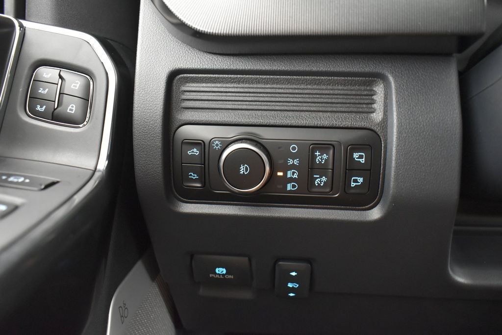 2026 Ford F-350SD Platinum DRW