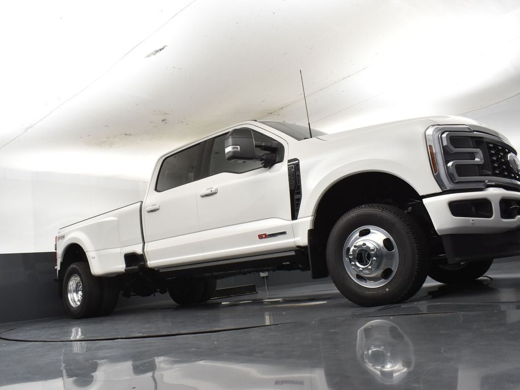 2026 Ford F-350SD Platinum 723A DRW